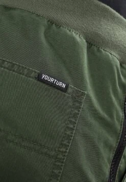 Pier One Cargobukse - Dark Green -Pier One 267eb1a5169a4c549f08e5f864e0bce4