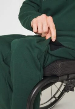 Pier One Joggebukse - Dark Green -Pier One 2798603756624471b354f03510800ee8