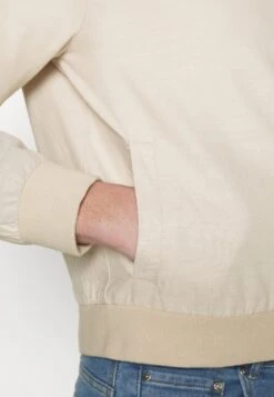 Pier One Bombejakke - Beige -Pier One 2aaa0e5d7e314004b7873f919d0ce4a0