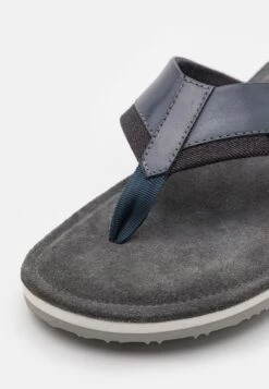 Pier One Leather - Tåsandaler - Blue 13 Pier One Leather - Tåsandaler - Blue -Pier One 50c49d2b3015483b8a98ff7b74229b5f