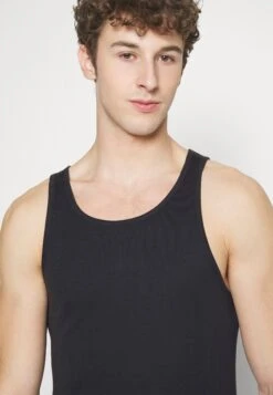 Pier One 5 Pack - Undertrøye - Black 11 Pier One 5 Pack - Undertrøye - Black -Pier One 58e14c44bde04a54805bc749257bc7b6