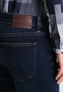 Pier One Basic - Jeans Straight Leg - Dark Blue Denim -Pier One 7aa5df5983c44365808e18ddcad2589e