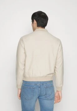 Pier One Bombejakke - Beige -Pier One ba865374a5974ac187bf6ede3af27cf5