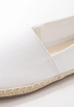 Pier One Rena Espadrille Unisex - Loafers - White -Pier One e0d22095d1484315bd44e53c8d53093e