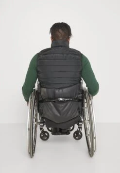 Pier One Vest - Black -Pier One e1569b065acd421d8dc99bfc16261b20