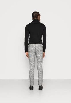 Pier One Chinos - Light Grey 9 Pier One Chinos - Light Grey -Pier One f0fe20b254e343ed96fe8630aab6b61e