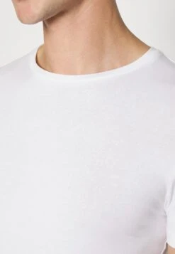 Pier One 3 Pack Muscle Fit- T-Shirts - White -Pier One fbff782df8bd48e785ba49657f6e4762